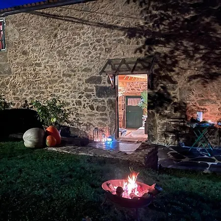 Casa Fogar Do Ulla بيت للعطل
